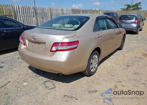 2010 Toyota Camry Le z USA, uszkodzony, nr VIN 4T4BF3EK3AR010469